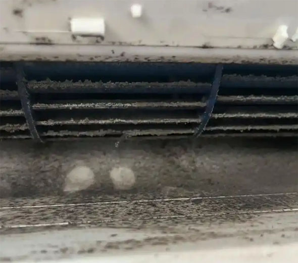 梁园空调吹的风有股烧焦味是怎么回事